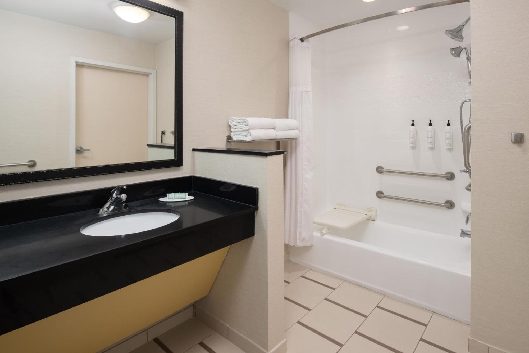 Fairfield Inn & Suites By Marriott Tampa Westshore/Airport Экстерьер фото
